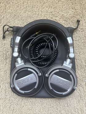 Allen & Heath Xone-xd2-53 And Xone Xd2-53 Professional Monitoring Headphones