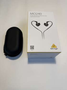 Behringer Mo240 Studio Monitoring Earphones Dual Drivers