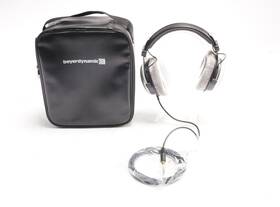Beyer Dynamics Dt880p-250-ohm K1 Beyerdynamic Dt 880 Premium Edition Over Ear Stereo Headphones 250 Ohm Bundle