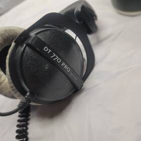 Beyerdynamic 094148270562 Dt 770 Pro 250 Ohm Over-ear Studio Headphones