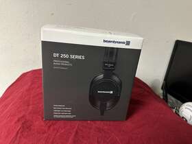 Beyerdynamic Dt-52 New Dt-252-80ohm Single Ear Headphone Version Of Dt-250 Headphones