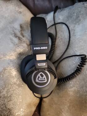 Rockville 811080027999 Pro-m50 Studio Headphones With Detachable Coil Cable