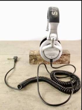 Stanton 049292484600 Dj Pro 3000 Headphones Needs New Ear Cushions