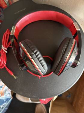 Studio 91708 Hd Quality Full Range Stereo Professional Dj Headphones -brand New