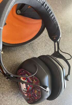 V-moda Xfbt2-plh Roland V-moda Crossfade 2 Wireless Bluetooth Headphones Jimi Hendrix Special Ed