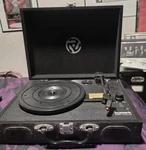 Numark PT01 Touring Portable Suitcase Turntable, Built Speakers Ex. Fixed Price $75.00.