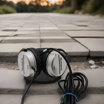 Numark HF125 Portable Professional Dj Headphones Superior Isolation/comfort 6FT.. Fixed Price $36.50.