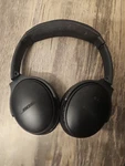 Bose Quietcomfort 35 Over The Ear Wireless Headphones - Black. Fixed Price $76.50.