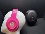 Apple Inc.limited Edition Hot Pink Beats Studio By Dr.dre. Fixed Price $45.00.