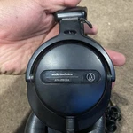 Audio Technica ATH-PRO5X Headphones Wired Dj Black. Fixed Price $30.00.