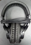 Musician's Gear MG900 Stereo Studio Headphones. Fixed Price $11.99.