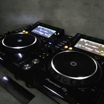 Pair 2X Pioneer CDJ-2000NXS2 110-240V CDJ2000NXS2 Nexus Jp. Fixed Price $3785.00.