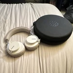 Shure SBH2350 Wireless Headband Headphones White Bluetooth 3.5MM Ear-cup Case. Fixed Price $200.00.