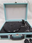 Innovative Technology ITVS-550BT Turntable Record Player Blue Excellent!. Fixed Price $17.50.